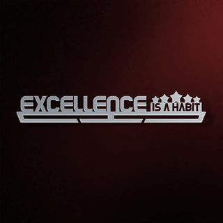 Excellence Is A Habit Medaillenhalter